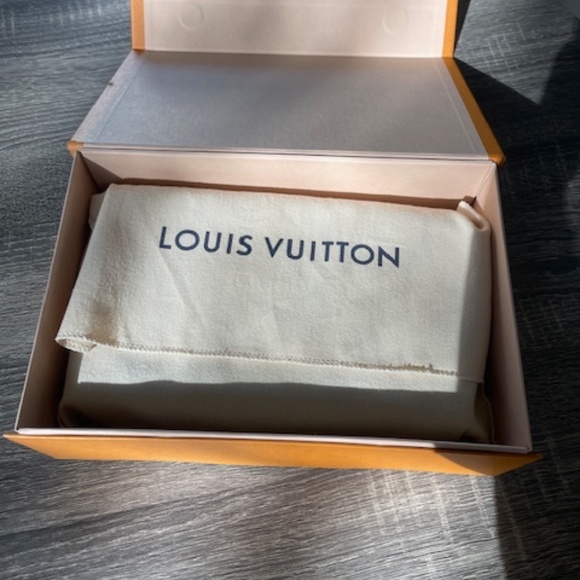 LOUIS VUITTON Monogram Clouds Soft Trunk Wallet Shoulder Bag - Picture 2 of 11